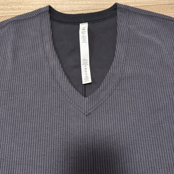 Lululemon Ribbed softstreme relaxed fit t shirt. - Picture 2 of 5